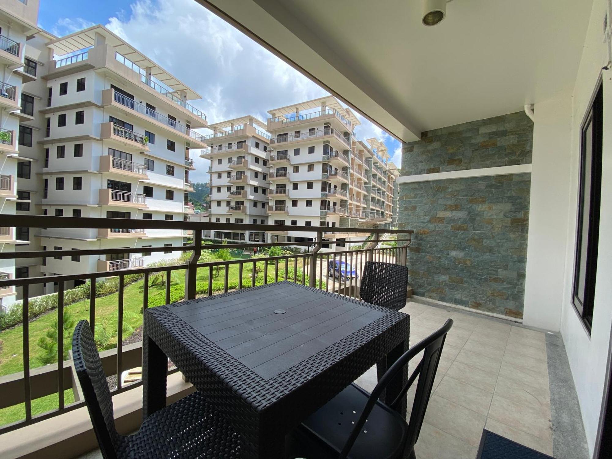 Bristle Ridge 2 Bedroom Panoramic View Багио Экстерьер фото